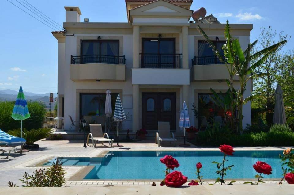 Dora' S Villa 아르가카 외부 사진